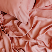 Load image into Gallery viewer, Peach Quilt Cover
